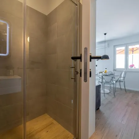 Lea Апартаменты