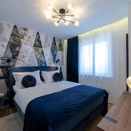 Apartman Lea *